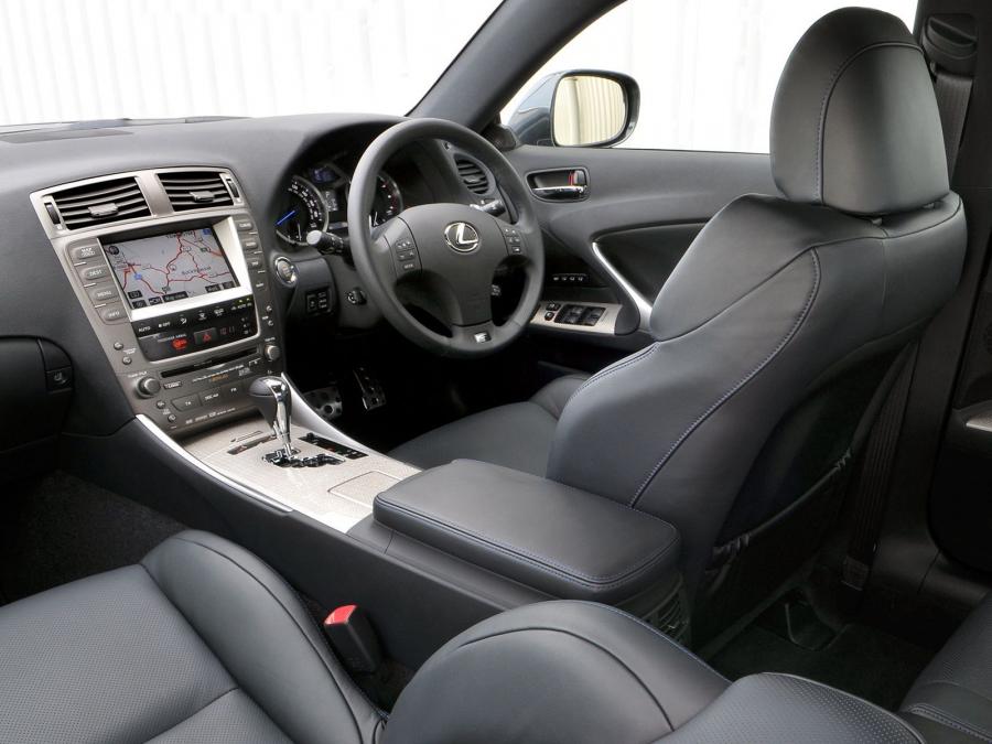  Lexus IS-F 2008 года  (UK) (фото 6 из 30)